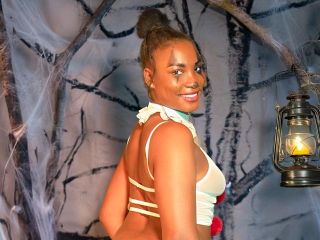 AvaLuccis - 6 AvaLuccis - 6