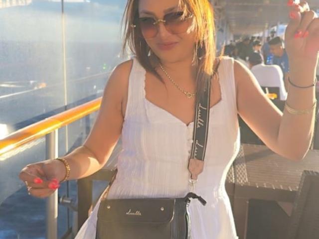 INDIANSEXYBOO69 - 25 INDIANSEXYBOO69 - 25