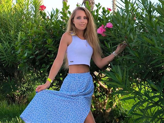 RoxyFox18x00 - 4 RoxyFox18x00 - 4
