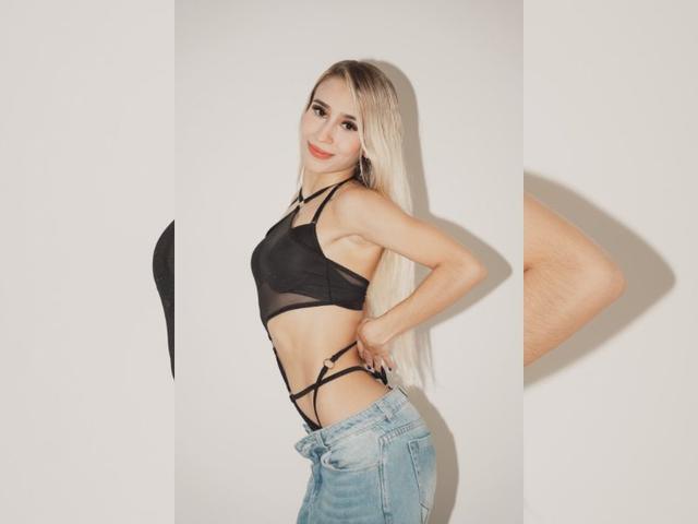 VictoriaWhite1 - 1 VictoriaWhite1 - 1